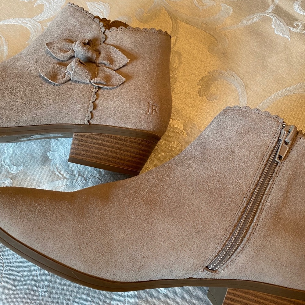 NWOT booties. Jack Rogers. Unable to wear. 😪